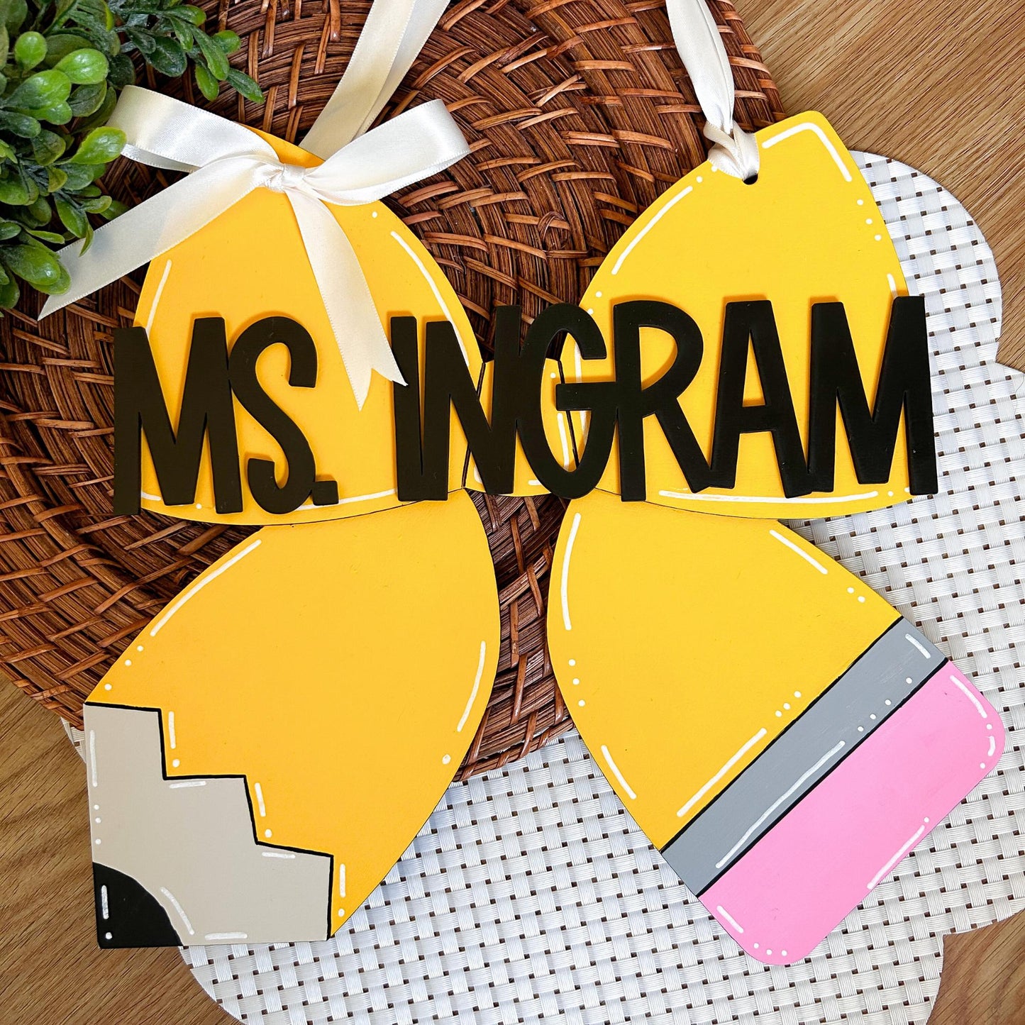 Pencil Door Hanger, Pencil Bow, Teacher Door Sign, Welcome sign, Pencil decor, Teacher gift