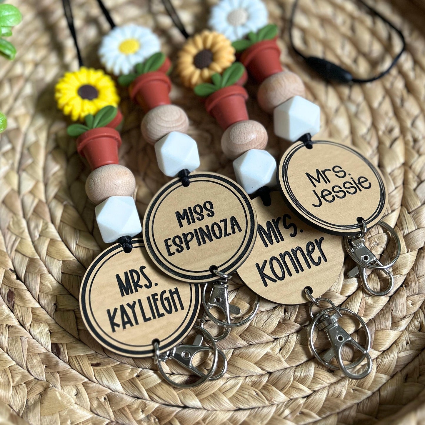 Flower Teacher Lanyard, Book Lanyard, Gift for Educators, Custom teacher lanyard, personalized teacher gift, Sunflower, Daisy Lanyard