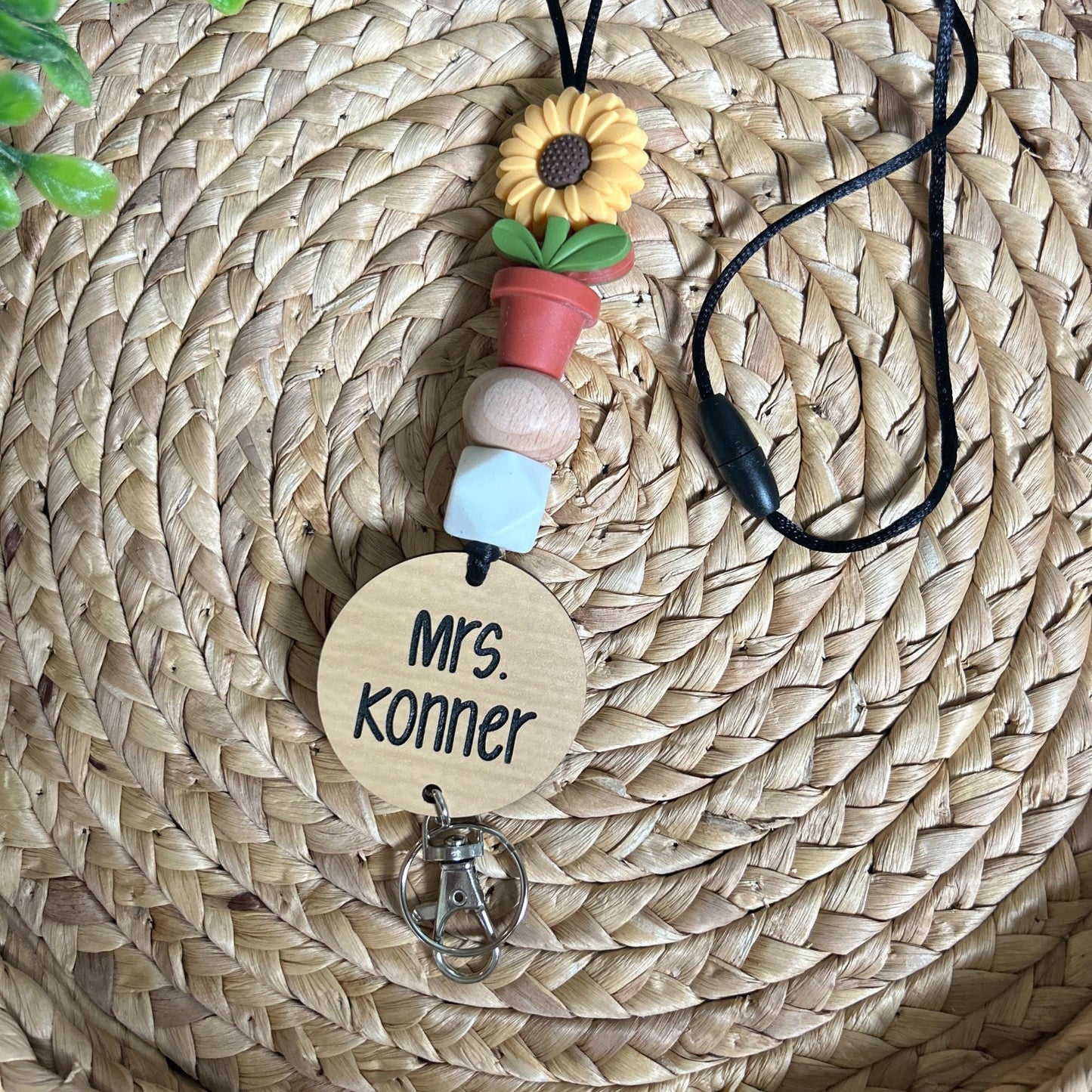 Flower Teacher Lanyard, Book Lanyard, Gift for Educators, Custom teacher lanyard, personalized teacher gift, Sunflower, Daisy Lanyard