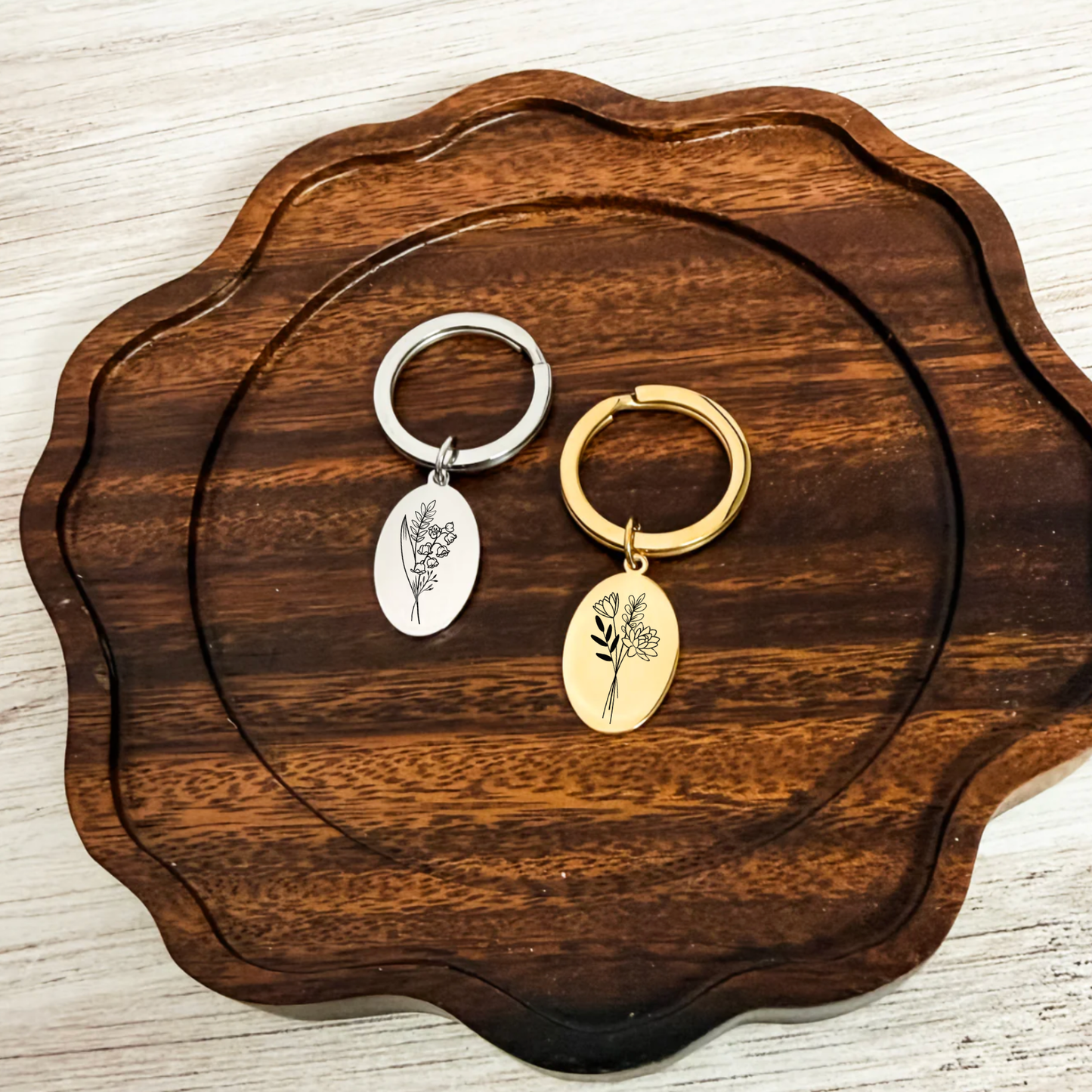 Personalized Birth Flower Bouquet Oval Keychain