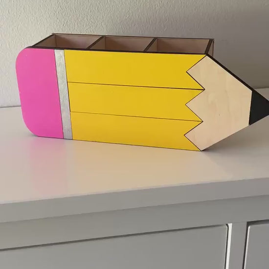 Personalized Pencil Holder for Teachers – Maple Wood, Hand Painted – Teacher Gift, Desk Organizer, Back to School, Custom Name