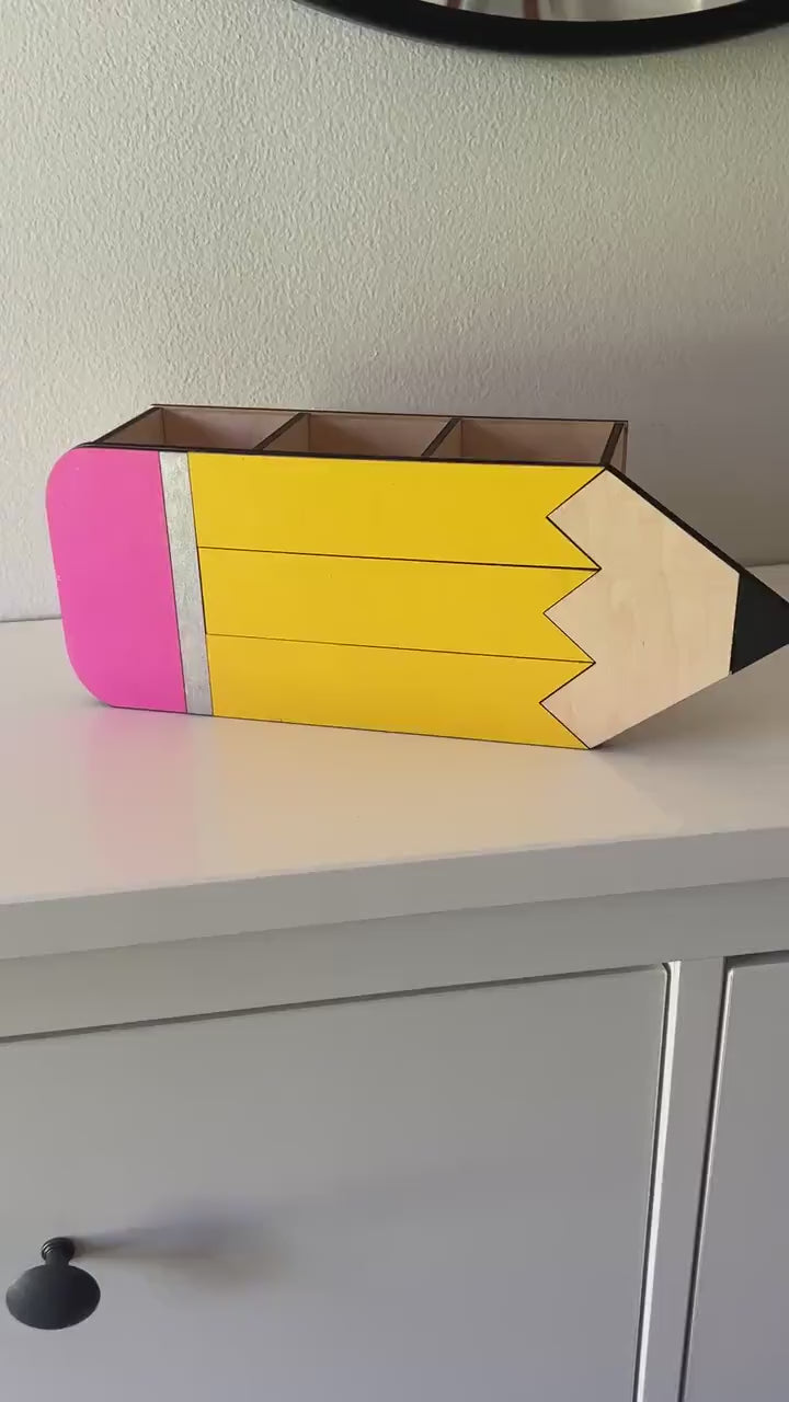 Personalized Pencil Holder for Teachers – Maple Wood, Hand Painted – Teacher Gift, Desk Organizer, Back to School, Custom Name
